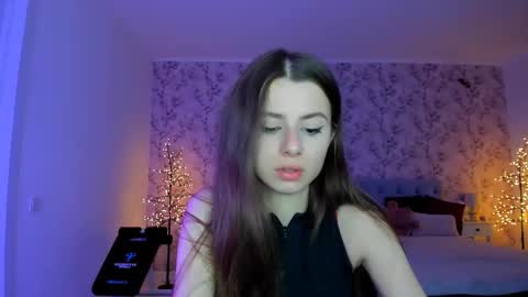 Snapshot of hotmolly_ chatting on 03.22.26 hotmolly_ online show from 03.22.26