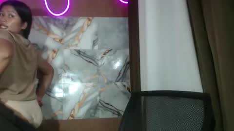 Snapshot of hotmorena_finger chatting on 05.15.26 Analiza online show from 05.15.26