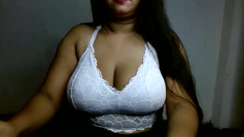 Snapshot of hotmuskan21 chatting on 10.24.25 Muskan online show from 10.24.25