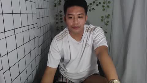 Snapshot of hotnielkhalifa chatting on 09.28.25 neilkhalifa online show from 09.28.25
