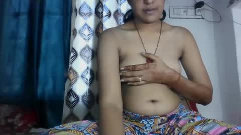 Snapshot of hotnsweetindian chatting on 10.06.25 lola online show from 10.06.25