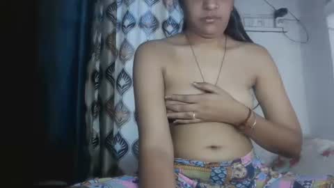 Snapshot of hotnsweetindian chatting on 04.13.26 lola online show from 04.13.26