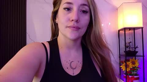 Snapshot of hotpawgmilf chatting on 03.05.26 Sussy Bloom online show from 03.05.26