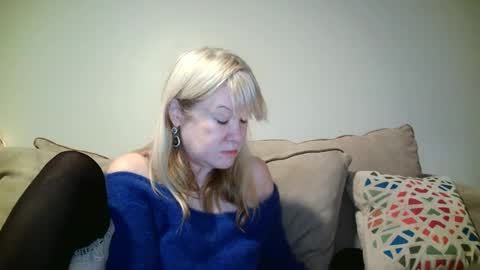 Snapshot of hotpepperrose chatting on 12.16.24 hotpepperose online show from 12.16.24