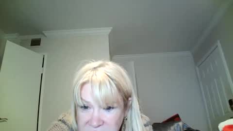 Snapshot of hotpepperrose chatting on 12.23.24 hotpepperose online show from 12.23.24