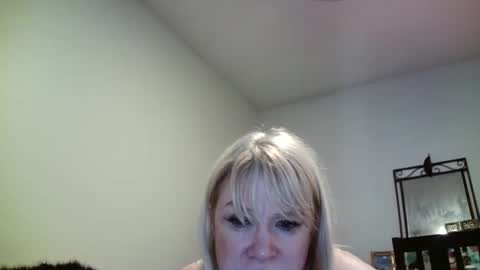 Snapshot of hotpepperrose chatting on 02.19.25 hotpepperose online show from 02.19.25