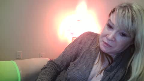 Snapshot of hotpepperrose chatting on 03.06.25 hotpepperose online show from 03.06.25