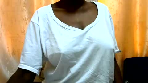 Snapshot of hotpussy_ebony chatting on 06.23.26 hotpussy ebony online show from 06.23.26