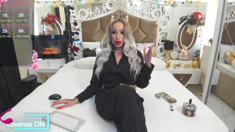 Snapshot of hotred69xxx chatting on 01.05.25 Delya- online show from 01.05.25