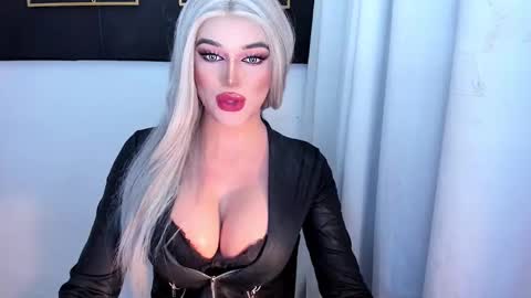 Snapshot of hotstellacumxxx chatting on 03.04.26 STELLA online show from 03.04.26