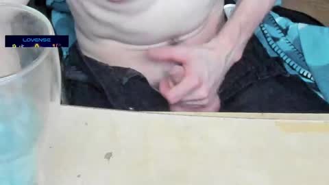 Snapshot of hotsummer1996 chatting on 03.04.25 hot online show from 03.04.25