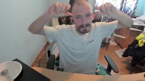 Snapshot of hotsummer1996 chatting on 03.09.25 hot online show from 03.09.25