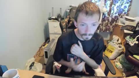 Snapshot of hotsummer1996 chatting on 10.19.25 hot online show from 10.19.25