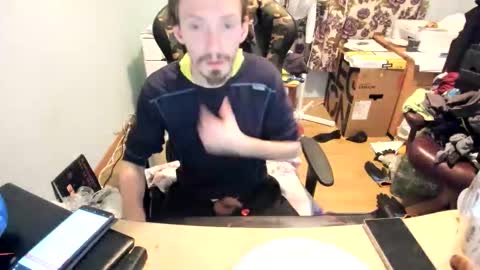 Snapshot of hotsummer1996 chatting on 11.19.25 hot online show from 11.19.25