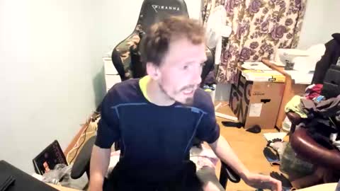 Snapshot of hotsummer1996 chatting on 11.20.25 hot online show from 11.20.25