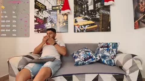 Snapshot of hott_asses chatting on 12.09.24 hott_asses online show from 12.09.24