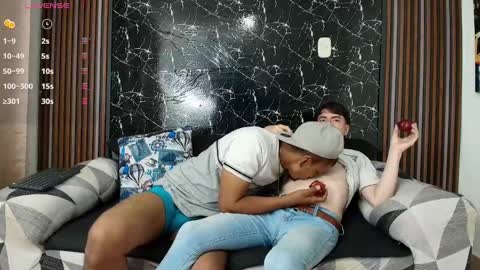 Snapshot of hott_asses chatting on 02.12.25 hott_asses online show from 02.12.25