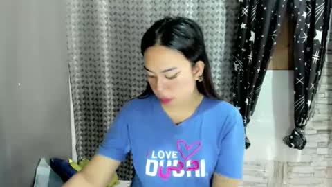 Snapshot of hott_cumforyou chatting on 05.28.26 jelaigrande online show from 05.28.26