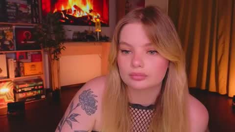Snapshot of hottie_jane chatting on 09.27.25 Jane online show from 09.27.25