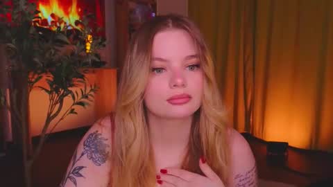 Snapshot of hottie_jane chatting on 10.19.25 Jane online show from 10.19.25