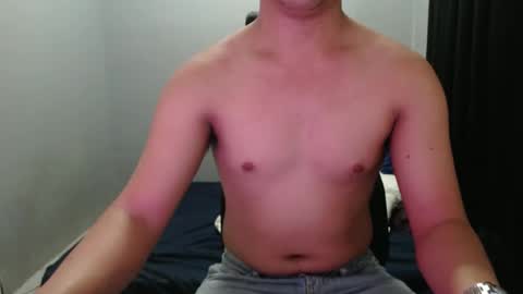 Snapshot of hottie_kyle69 chatting on 06.01.26 hottie_kyle69 online show from 06.01.26