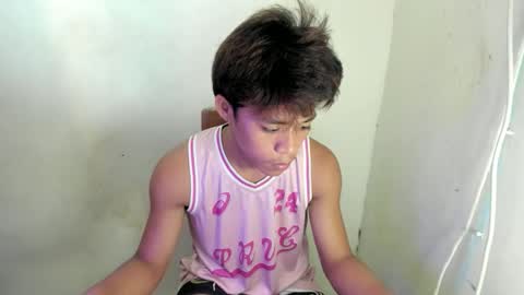 Snapshot of hottie_migs chatting on 04.19.26 hottie_migs online show from 04.19.26