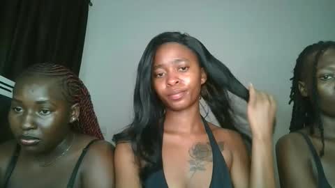 Snapshot of hottie_mistie chatting on 04.16.26 hottie_mistie online show from 04.16.26