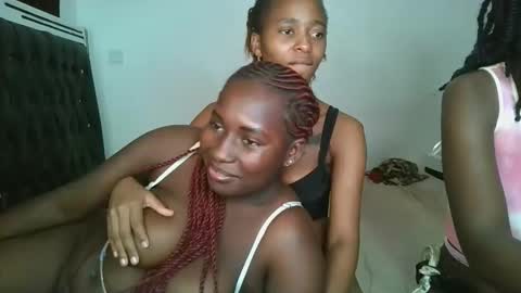 Snapshot of hottie_mistie chatting on 04.18.26 hottie_mistie online show from 04.18.26
