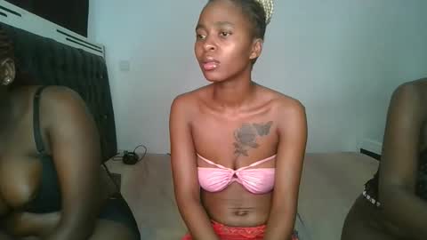 Snapshot of hottie_mistie chatting on 04.25.26 hottie_mistie online show from 04.25.26