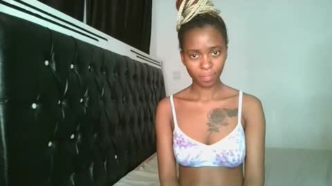 Snapshot of hottie_mistie chatting on 05.11.26 hottie_mistie online show from 05.11.26