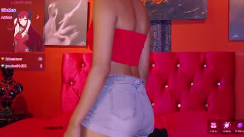 Snapshot of hottie_veronica chatting on 05.18.26 Veronica independent model online show from 05.18.26