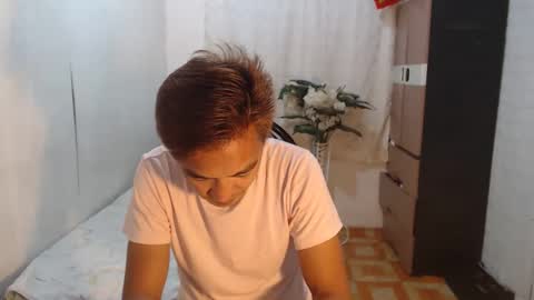 hottiemilfcouple online show from 09.18.25