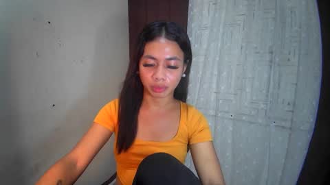 Snapshot of hottiescummerx chatting on 12.12.24 N I C A online show from 12.12.24