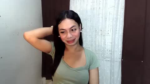 Snapshot of hottiescummerx chatting on 12.29.24 N I C A online show from 12.29.24