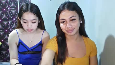 Snapshot of hottiescummerx chatting on 02.04.25 N I C A online show from 02.04.25