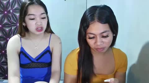 Snapshot of hottiescummerx chatting on 02.04.25 N I C A online show from 02.04.25