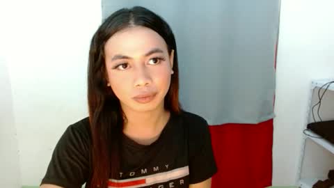 Snapshot of hottiescummerx chatting on 10.03.25 N I C A online show from 10.03.25