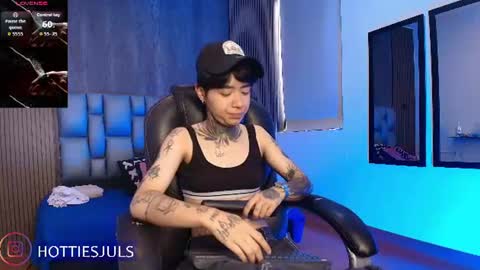 Snapshot of hottiesjuls chatting on 07.27.26 Juls online show from 07.27.26