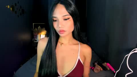 Hi i am Jane half vietnamese and half pinay and would like to meet good person here XOXO online show from 06.03.26