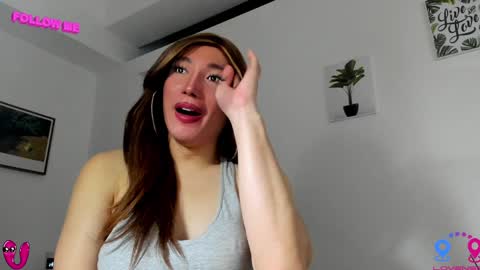 crishinahotty online show from 12.16.24