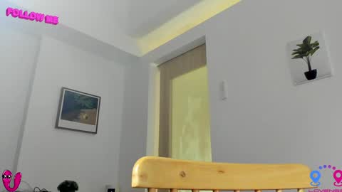 crishinahotty online show from 01.18.25