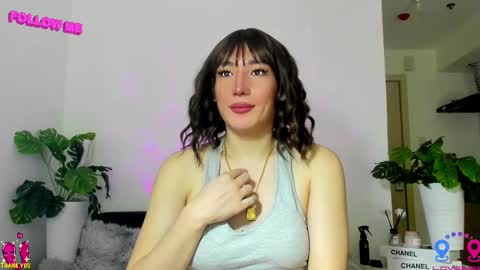 crishinahotty online show from 02.23.25