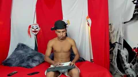 Snapshot of hotvain_cum23 chatting on 10.14.25 hotvain_cum23 online show from 10.14.25
