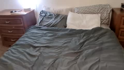 Snapshot of hotwetfreak chatting on 01.15.25 Lili Vixen online show from 01.15.25