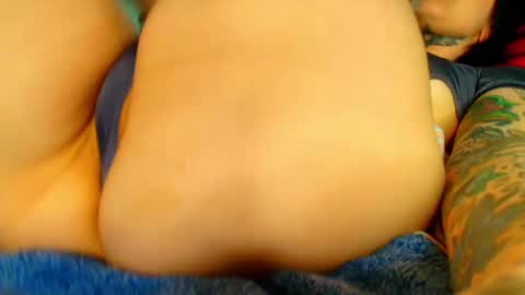 Snapshot of hotwetfreak chatting on 02.17.25 Lili Vixen online show from 02.17.25