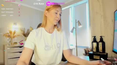 Snapshot of hotyplays chatting on 05.10.26 Susan online show from 05.10.26