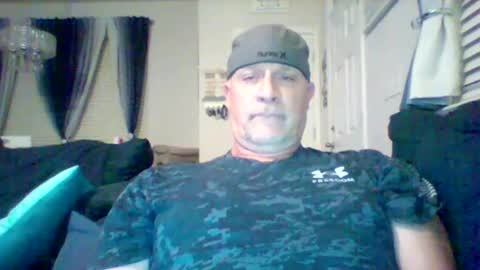 Snapshot of hotyummycock69 chatting on 10.10.25 hotyummycock69 online show from 10.10.25