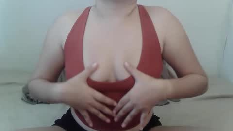 Snapshot of hotzarieyahxx chatting on 05.02.26 Zarie online show from 05.02.26