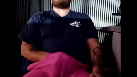 Snapshot of houskji8 chatting on 11.02.25 houskji8 online show from 11.02.25