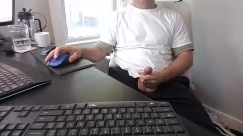 Snapshot of hoverday chatting on 09.15.25 hoverday online show from 09.15.25